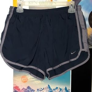 Nike running shorts purple/black